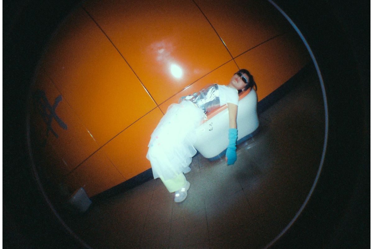 Fisheye No. 2 Papaya Pop 35 mm Camera