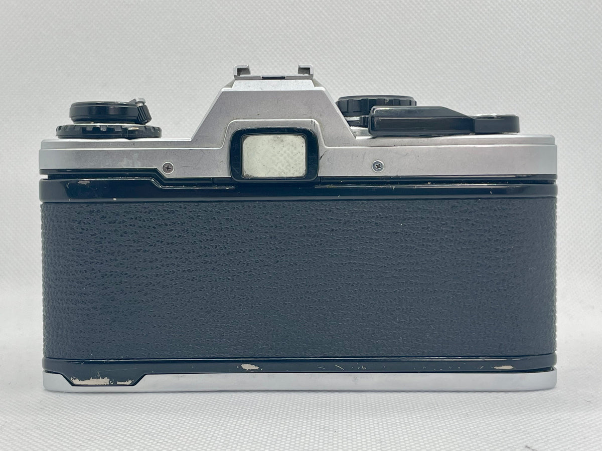 Olympus OM-10 50mm 1.8 Silver