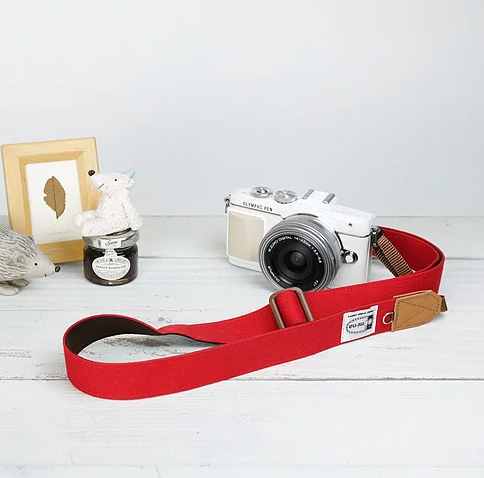 Mi-na Camera Strap Red