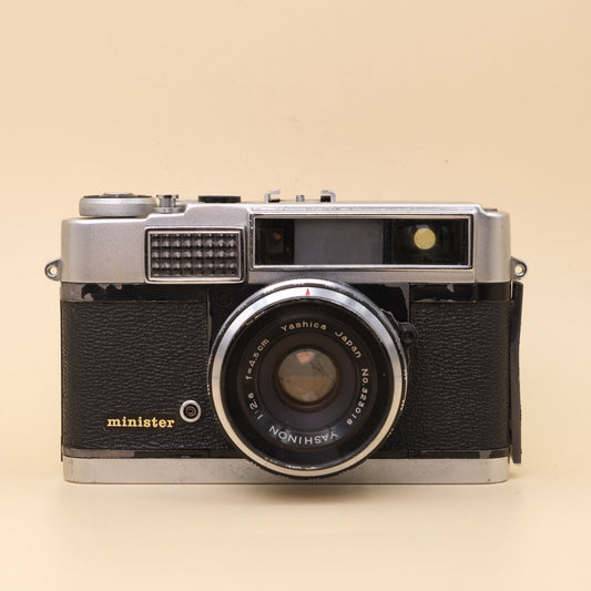 Yashica minister