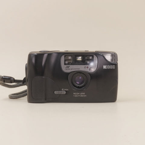 Ricoh FF-9s Date with box & leather bag